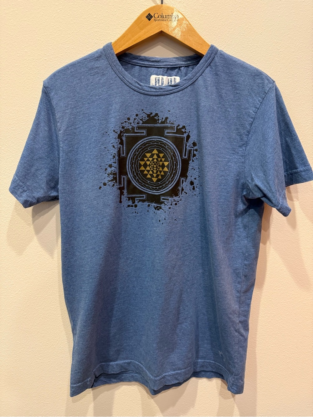 Juju Sri Yantra Blue Short-Sleeve Tee with Sacred Geometry Graphic